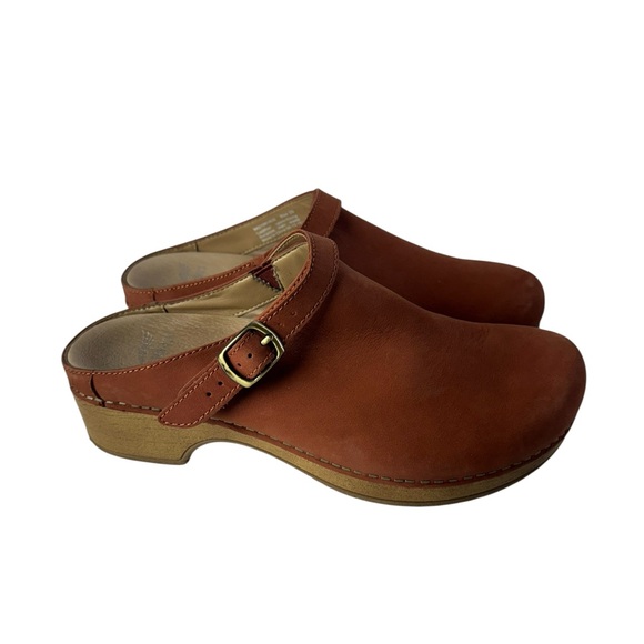 Dansko Autumn Berry Clogs Sz 39 w/ buckle heel rust orange red - Picture 1 of 8